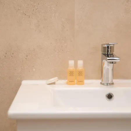 Apart Otel Comfort Pogradaş