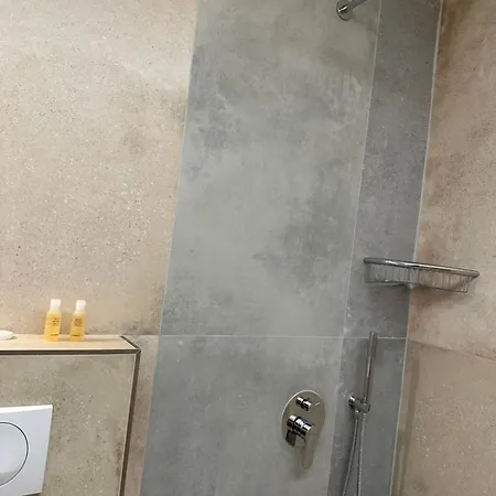 Comfort Lägenhetshotell 4*